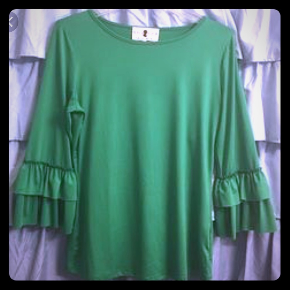 Dainty Jewells green layering top